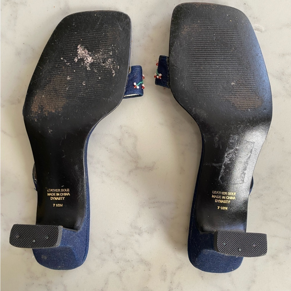 Bandolino Blue Denim Slides with Rosette Embellishments 7.5 - Picture 5 of 6